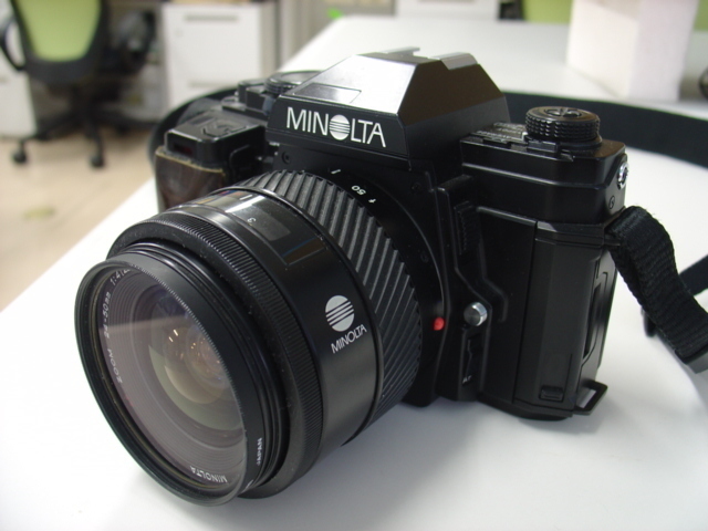 MINOLTA α9000 - カメラ